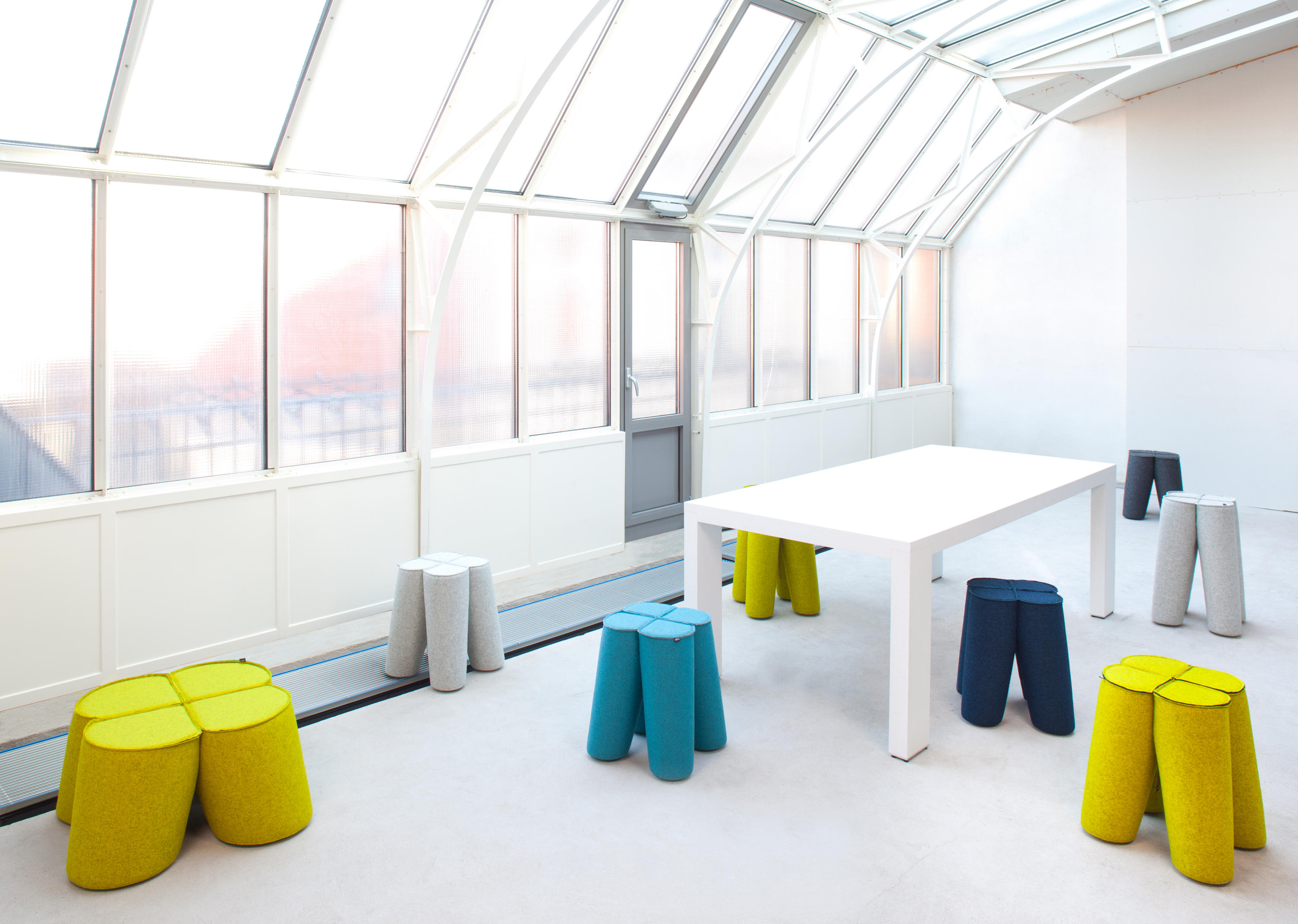 创意家具 - 坐具|吧椅/凳子|办公家具|设计师家具|三叶草矮墩