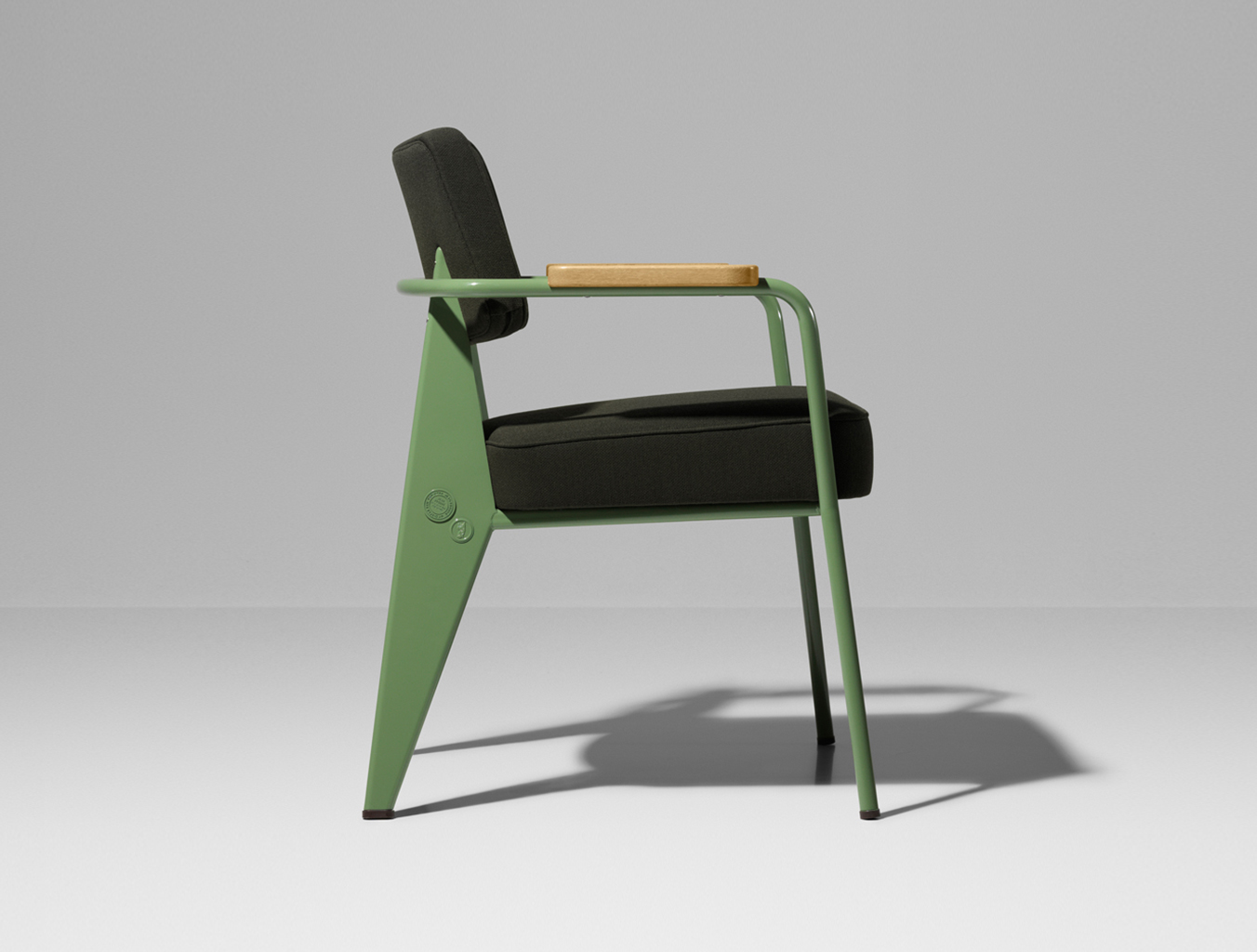 办公椅|现代真皮会议椅|办公家具|设计师家具|领导椅