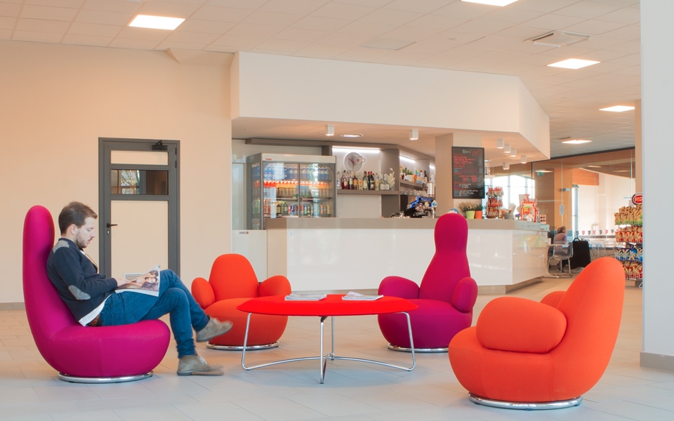 创意家具 - 坐具|沙发|办公家具|设计师家具|OPPO  沙发椅