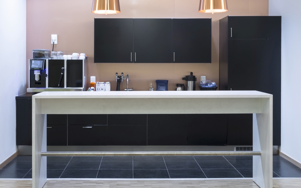 创意家具 - 桌几|咖啡桌|办公家具|设计师家具|PING-PONG 高脚桌