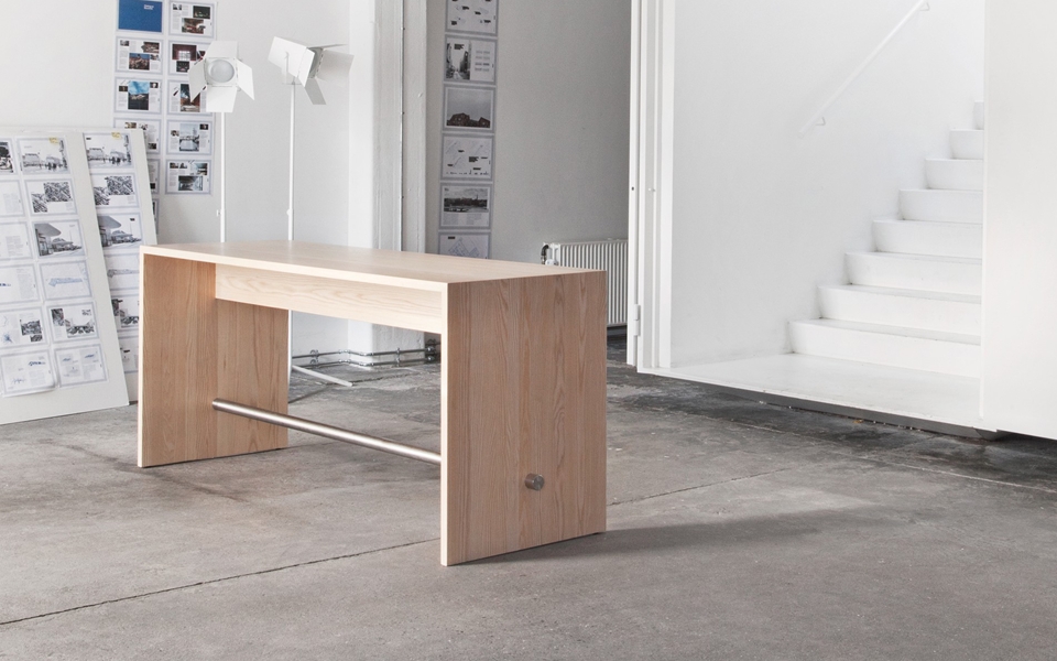 创意家具 - 桌几|咖啡桌|办公家具|设计师家具|PING-PONG 高脚桌