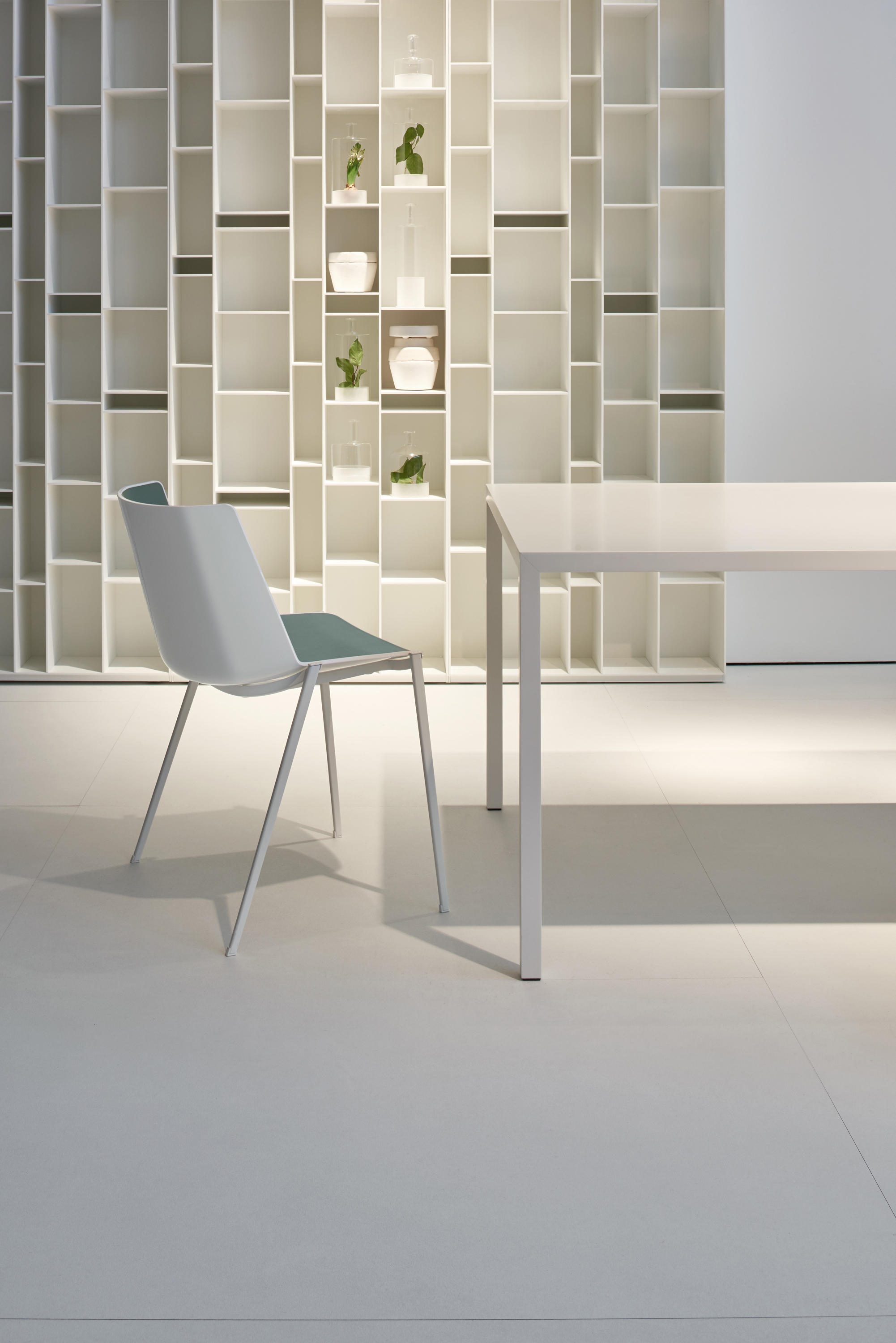 创意家具 - 坐具|餐椅|办公家具|设计师家具|AIKU 洽谈椅/餐椅