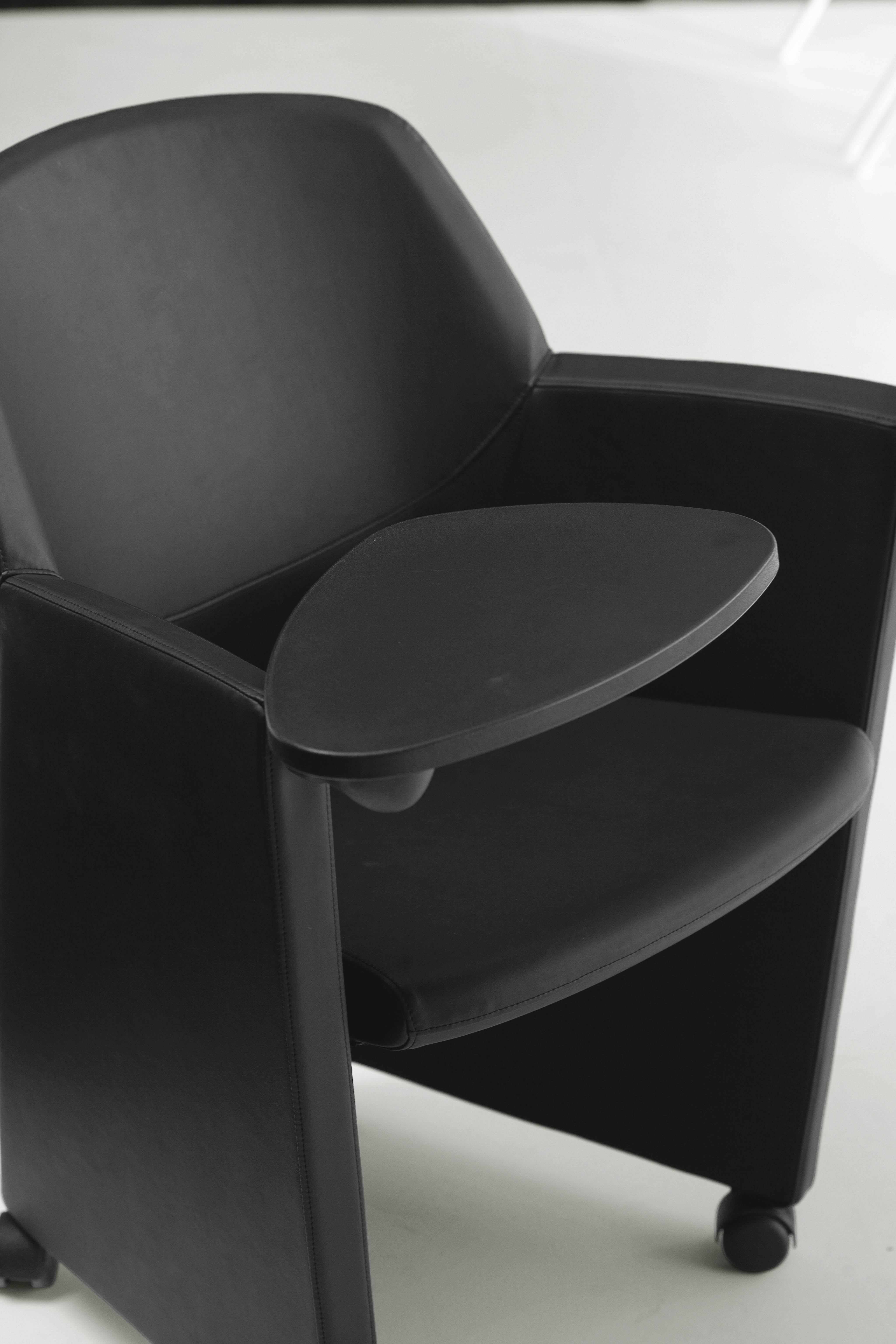 创意家具 - 坐具|办公椅|办公家具|设计师家具|Peppermint hospitality 洽谈椅