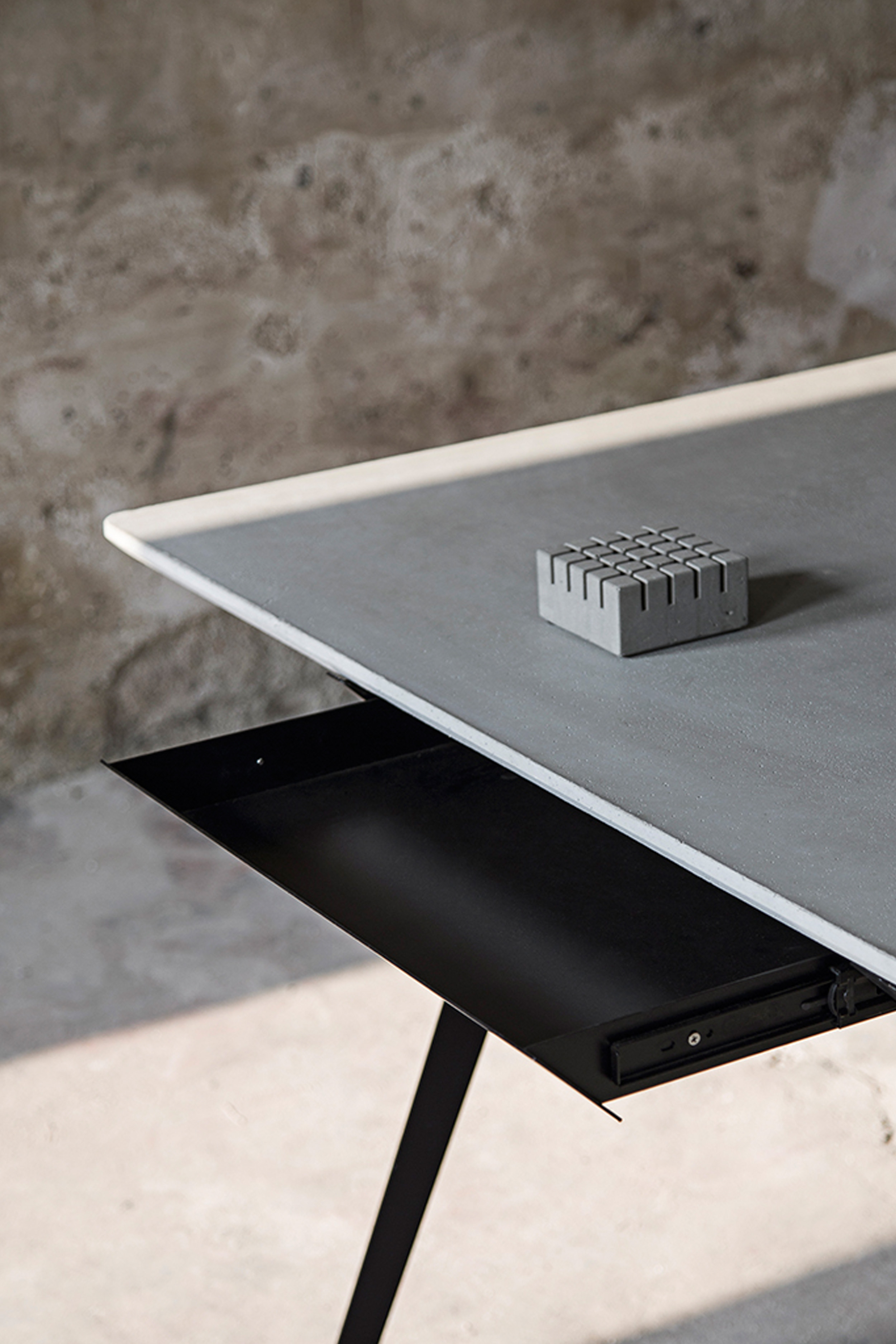 创意家具 - 桌几|办公桌|办公家具|设计师家具|带抽屉长桌-申