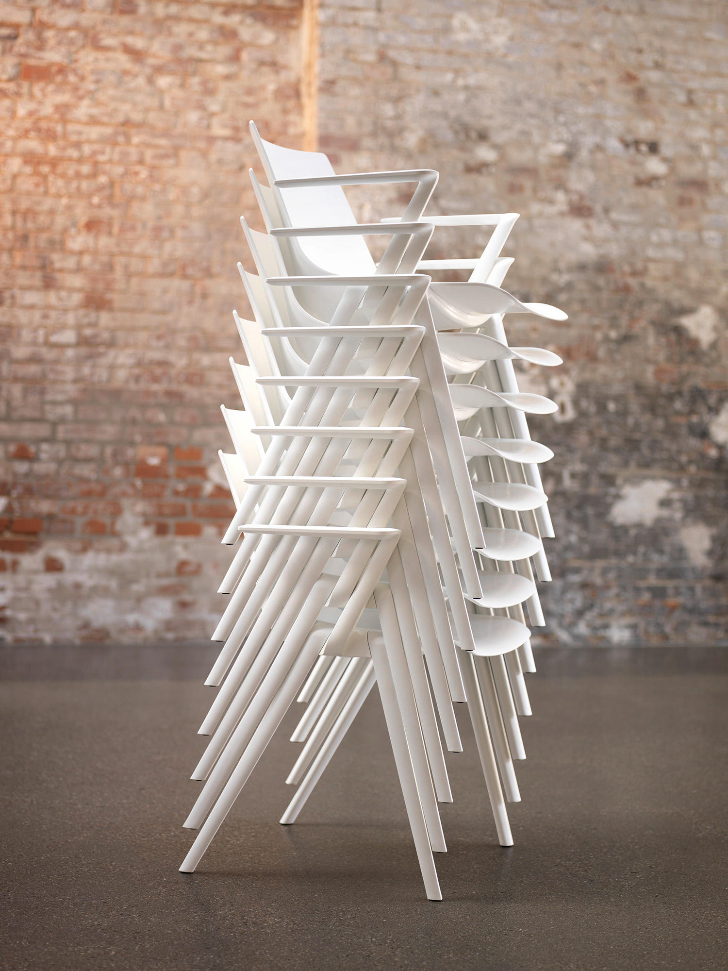 办公椅|现代真皮会议椅|办公家具|设计师家具|礼堂椅