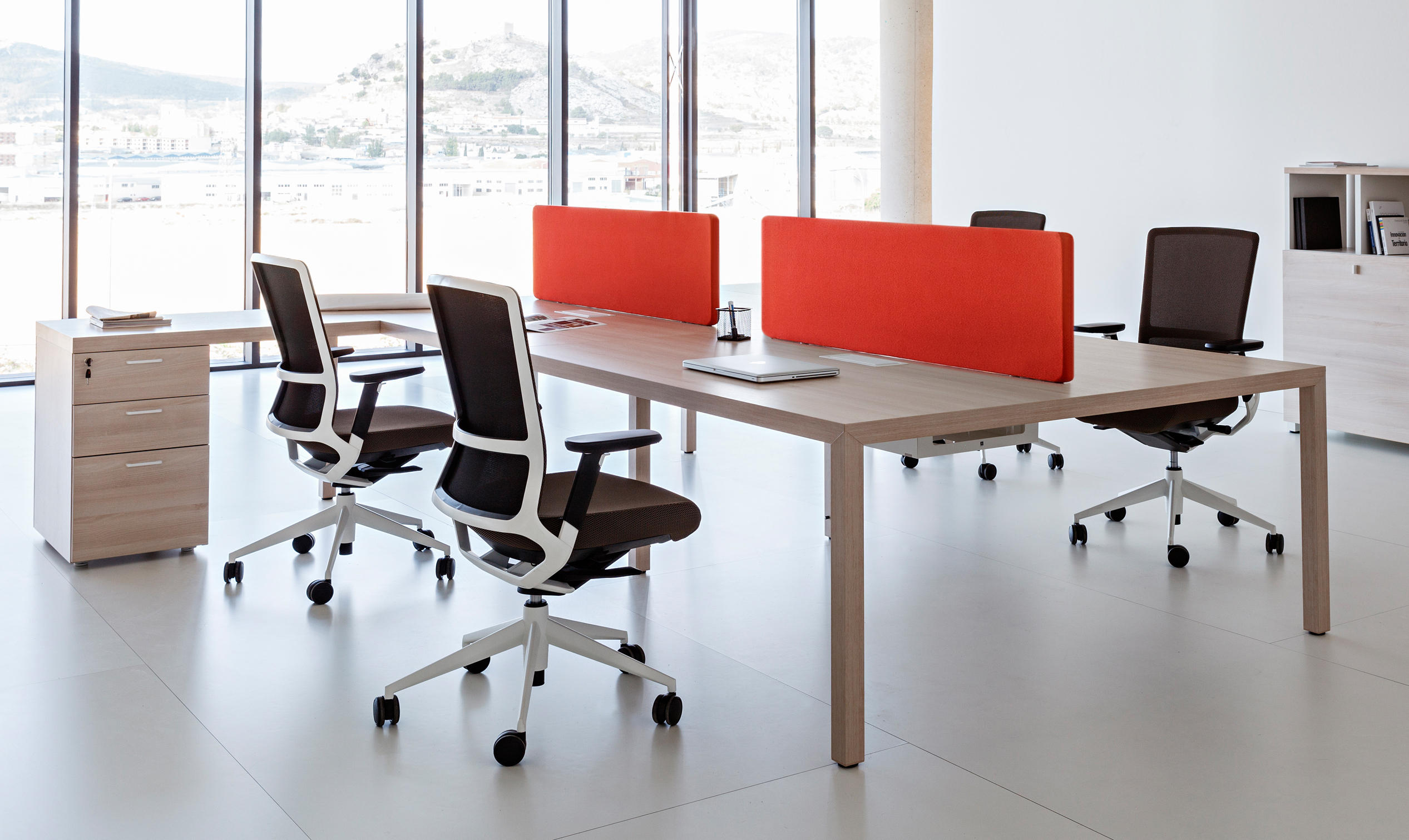 办公屏风|办公屏风系统|办公家具|设计师家具|PRISMA员工桌系列