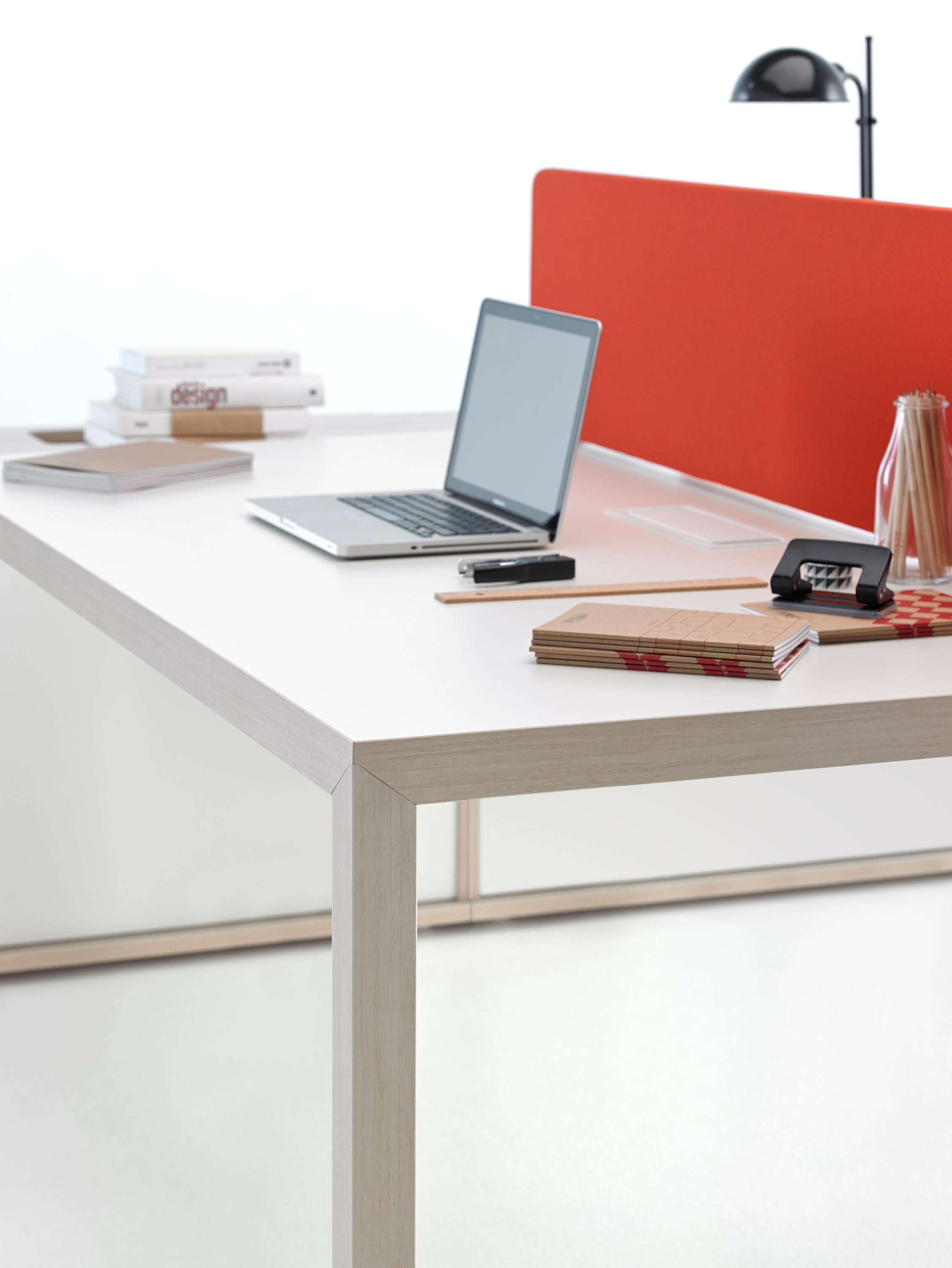 办公屏风|办公屏风系统|办公家具|设计师家具|PRISMA员工桌系列