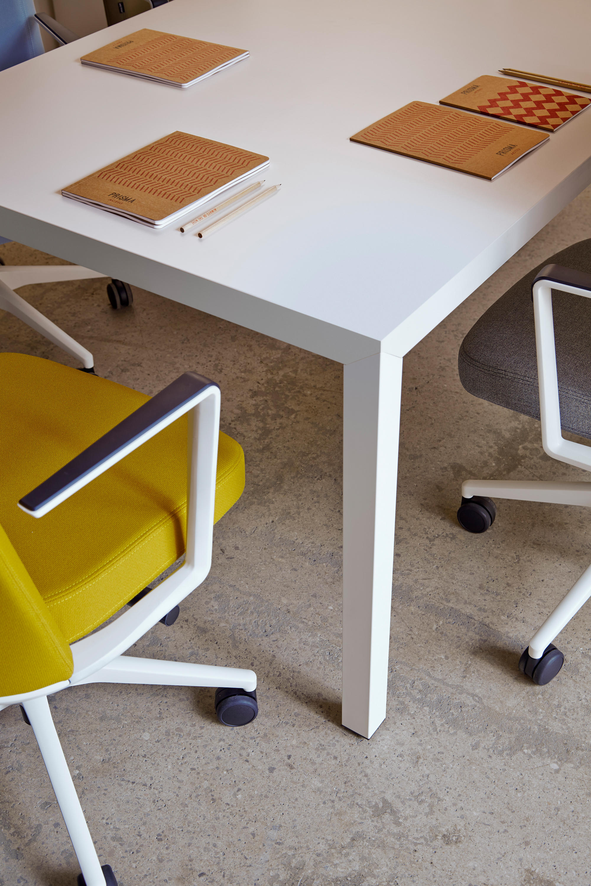 会议台|会议条桌|办公家具|设计师家具|PRISMA会议桌系列