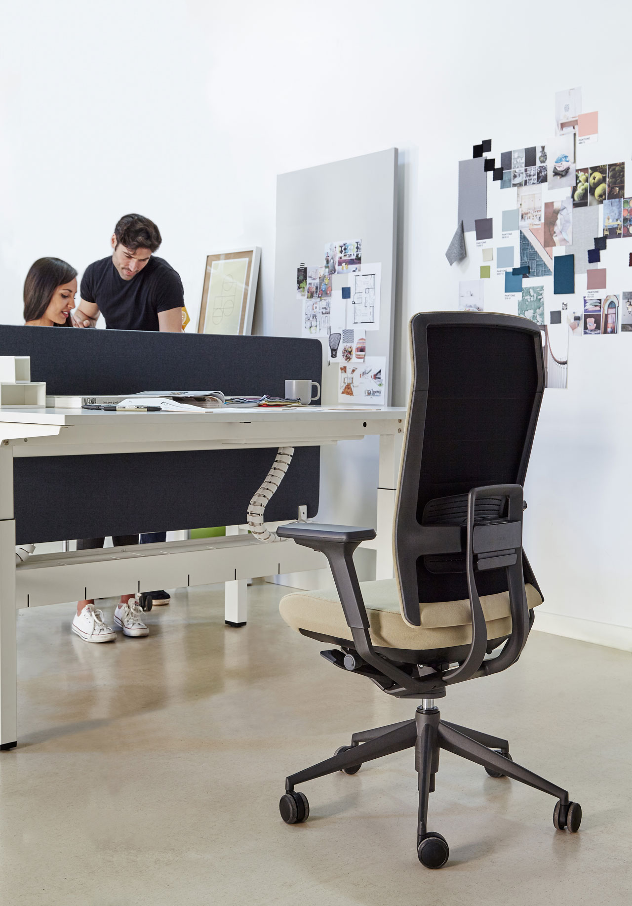 办公椅|现代真皮中班椅|办公家具|设计师家具|TNK FAMILY 大班椅系列